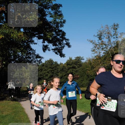 28.09.2025 - 33. Volkslauf durch das schöne Alstertal Fabian Wolf http://msf.ph/oto/8981915 28.09.2025 10:40:47 Laufen 4126, 998 meine-sportfotos.de