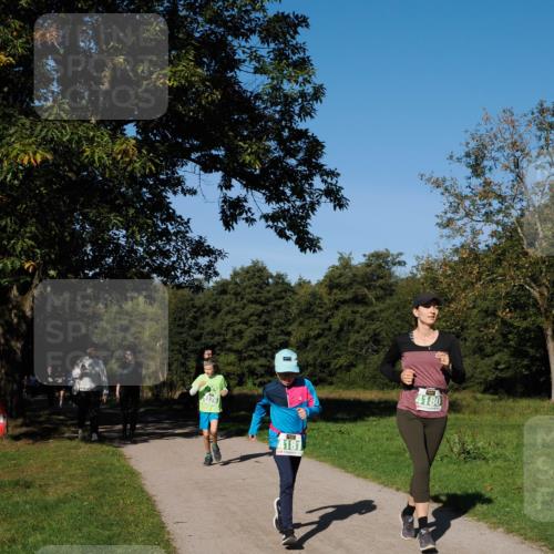 28.09.2025 - 33. Volkslauf durch das schöne Alstertal Fabian Wolf http://msf.ph/oto/8981925 28.09.2025 10:40:51 Laufen 4181, 4180 meine-sportfotos.de