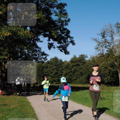 28.09.2025 - 33. Volkslauf durch das schöne Alstertal Fabian Wolf http://msf.ph/oto/8981926 28.09.2025 10:40:51 Laufen 4181, 4180 meine-sportfotos.de