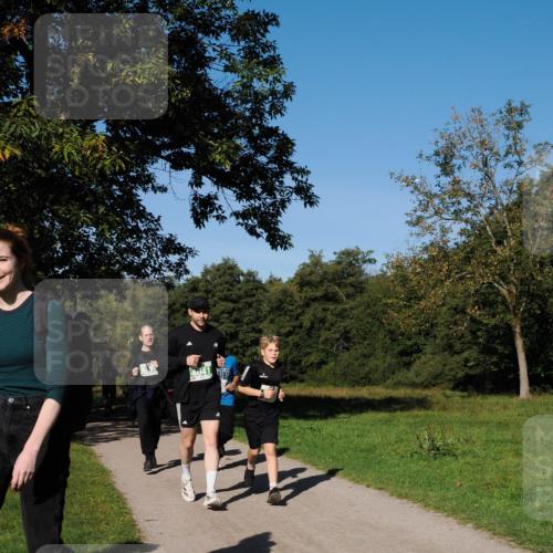 28.09.2025 - 33. Volkslauf durch das schöne Alstertal Fabian Wolf http://msf.ph/oto/8981957 28.09.2025 10:41:03 Laufen 404 meine-sportfotos.de