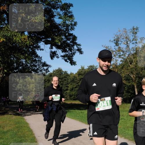 28.09.2025 - 33. Volkslauf durch das schöne Alstertal Fabian Wolf http://msf.ph/oto/8981974 28.09.2025 10:41:05 Laufen 4101, 4041 meine-sportfotos.de