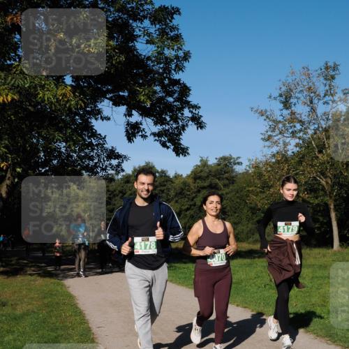 28.09.2025 - 33. Volkslauf durch das schöne Alstertal Fabian Wolf http://msf.ph/oto/8982046 28.09.2025 10:41:35 Laufen 4178, 070, 4179 meine-sportfotos.de