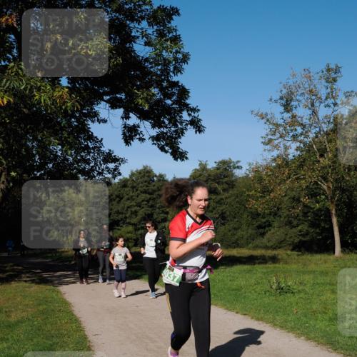 28.09.2025 - 33. Volkslauf durch das schöne Alstertal Fabian Wolf http://msf.ph/oto/8982238 28.09.2025 10:42:54 Laufen 037 meine-sportfotos.de
