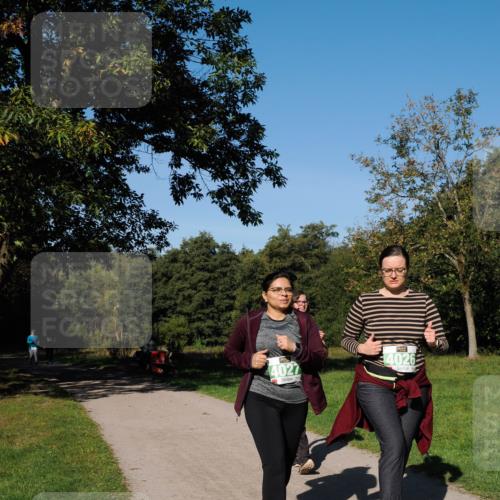 28.09.2025 - 33. Volkslauf durch das schöne Alstertal Fabian Wolf http://msf.ph/oto/8982275 28.09.2025 10:43:00 Laufen 4027, 4026 meine-sportfotos.de