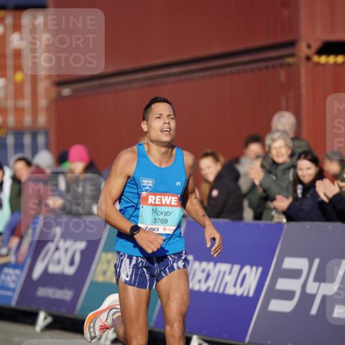03.10.2025 - Köhlbrandbrückenlauf Michael Burmester http://msf.ph/oto/8991223 03.10.2025 09:42:54 Ziel 3769 meine-sportfotos.de