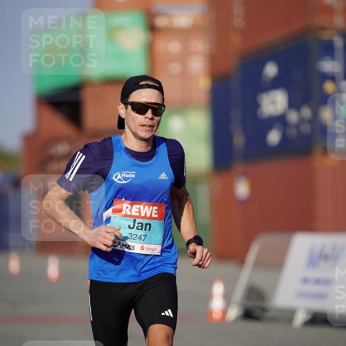 03.10.2025 - Köhlbrandbrückenlauf Michael Burmester http://msf.ph/oto/8991245 03.10.2025 09:43:53 Ziel 3247 meine-sportfotos.de