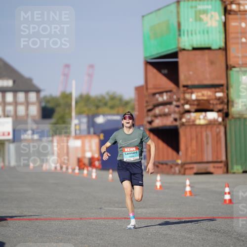 03.10.2025 - Köhlbrandbrückenlauf Michael Burmester http://msf.ph/oto/8991258 03.10.2025 09:44:27 Ziel  meine-sportfotos.de