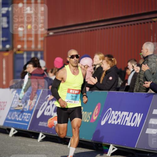 03.10.2025 - Köhlbrandbrückenlauf Michael Burmester http://msf.ph/oto/8991381 03.10.2025 09:46:24 Ziel 3714, 3807 meine-sportfotos.de