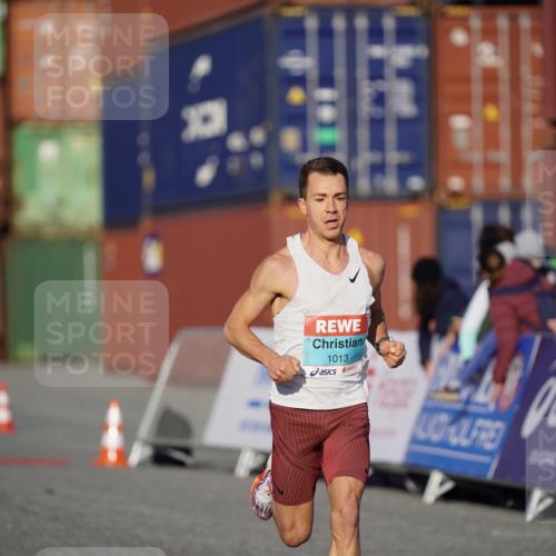 03.10.2025 - Köhlbrandbrückenlauf Michael Burmester http://msf.ph/oto/8991436 03.10.2025 09:46:46 Ziel 1013 meine-sportfotos.de