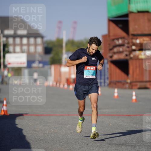 03.10.2025 - Köhlbrandbrückenlauf Michael Burmester http://msf.ph/oto/8991451 03.10.2025 09:46:52 Ziel 1013, 3760 meine-sportfotos.de