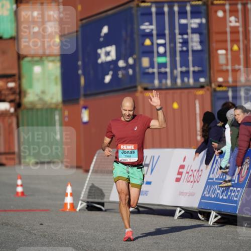 03.10.2025 - Köhlbrandbrückenlauf Michael Burmester http://msf.ph/oto/8991587 03.10.2025 09:48:14 Ziel 2968, 3209 meine-sportfotos.de