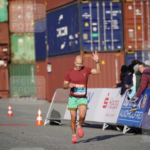 03.10.2025 - Köhlbrandbrückenlauf Michael Burmester http://msf.ph/oto/8991592 03.10.2025 09:48:14 Ziel 2968, 3209 meine-sportfotos.de