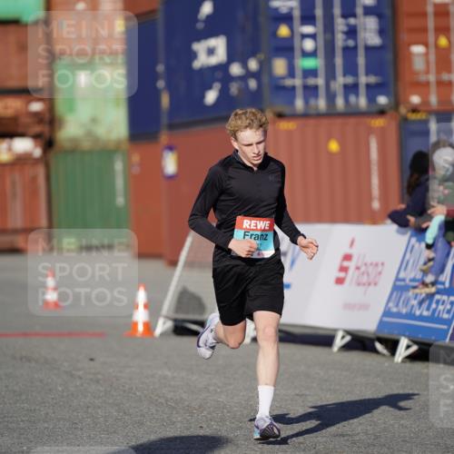 03.10.2025 - Köhlbrandbrückenlauf Michael Burmester http://msf.ph/oto/8991626 03.10.2025 09:48:42 Ziel 3127 meine-sportfotos.de