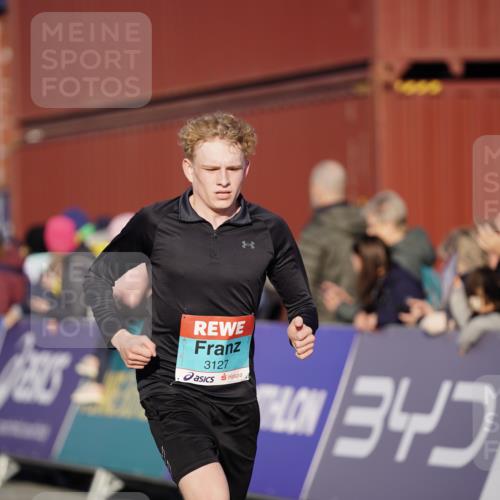 03.10.2025 - Köhlbrandbrückenlauf Michael Burmester http://msf.ph/oto/8991638 03.10.2025 09:48:44 Ziel 3127 meine-sportfotos.de