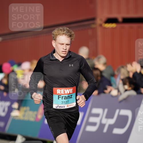 03.10.2025 - Köhlbrandbrückenlauf Michael Burmester http://msf.ph/oto/8991644 03.10.2025 09:48:44 Ziel 3127 meine-sportfotos.de