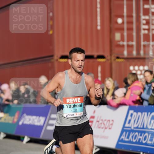 03.10.2025 - Köhlbrandbrückenlauf Michael Burmester http://msf.ph/oto/8991703 03.10.2025 09:49:23 Ziel 1022, 3203 meine-sportfotos.de