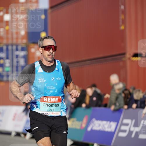 03.10.2025 - Köhlbrandbrückenlauf Michael Burmester http://msf.ph/oto/8991774 03.10.2025 09:49:46 Ziel 1041 meine-sportfotos.de
