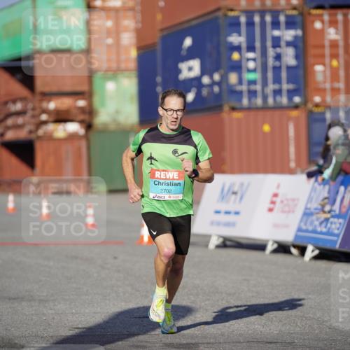 03.10.2025 - Köhlbrandbrückenlauf Michael Burmester http://msf.ph/oto/8991858 03.10.2025 09:50:23 Ziel 1174, 2702, 3463 meine-sportfotos.de