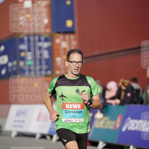 03.10.2025 - Köhlbrandbrückenlauf Michael Burmester http://msf.ph/oto/8991876 03.10.2025 09:50:24 Ziel 1174, 2702, 3463 meine-sportfotos.de