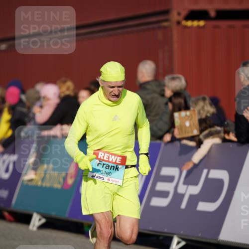 03.10.2025 - Köhlbrandbrückenlauf Michael Burmester http://msf.ph/oto/8992088 03.10.2025 09:51:11 Ziel 3154, 3460 meine-sportfotos.de
