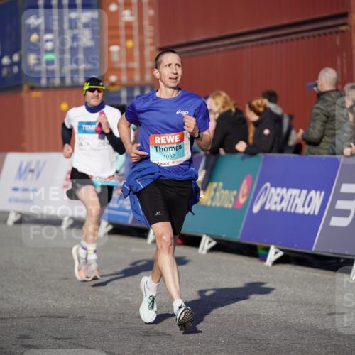 03.10.2025 - Köhlbrandbrückenlauf Michael Burmester http://msf.ph/oto/8992132 03.10.2025 09:51:17 Ziel 1032, 3082, 3154, 3460, 3740 meine-sportfotos.de