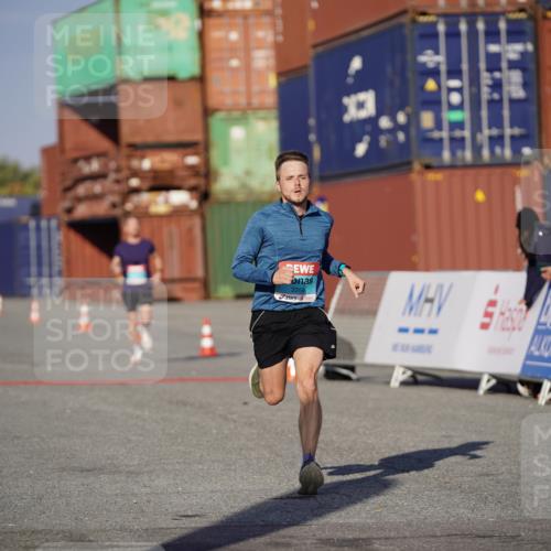 03.10.2025 - Köhlbrandbrückenlauf Michael Burmester http://msf.ph/oto/8992322 03.10.2025 09:51:40 Ziel 1034, 3350 meine-sportfotos.de