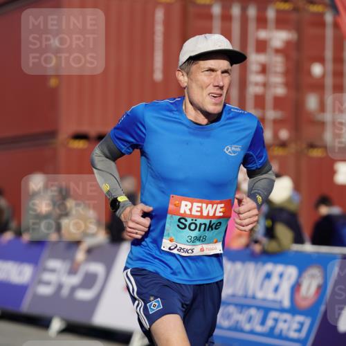 03.10.2025 - Köhlbrandbrückenlauf Michael Burmester http://msf.ph/oto/8992535 03.10.2025 09:52:09 Ziel 1026, 1187, 2722, 3248, 3756 meine-sportfotos.de