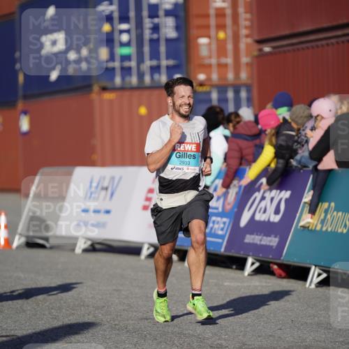 03.10.2025 - Köhlbrandbrückenlauf Michael Burmester http://msf.ph/oto/8992779 03.10.2025 09:52:45 Ziel 2933, 3269, 3712 meine-sportfotos.de
