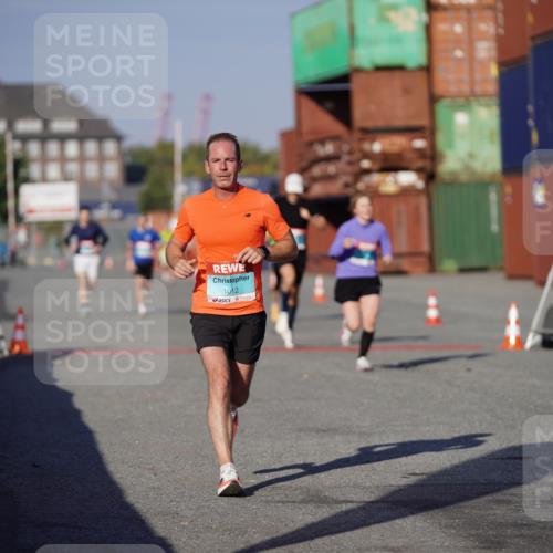 03.10.2025 - Köhlbrandbrückenlauf Michael Burmester http://msf.ph/oto/8993020 03.10.2025 09:53:16 Ziel 1012, 1029, 3618, 3704 meine-sportfotos.de