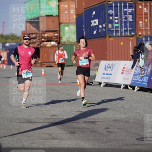 03.10.2025 - Köhlbrandbrückenlauf Michael Burmester http://msf.ph/oto/8993450 03.10.2025 09:54:43 Ziel 2961, 3376, 3609 meine-sportfotos.de