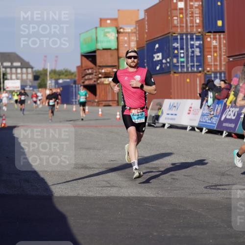 03.10.2025 - Köhlbrandbrückenlauf Michael Burmester http://msf.ph/oto/8993479 03.10.2025 09:54:45 Ziel 2961, 3376, 3527, 3609 meine-sportfotos.de