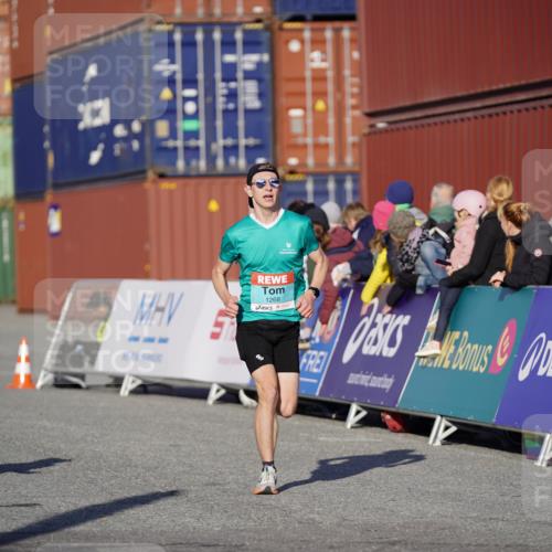03.10.2025 - Köhlbrandbrückenlauf Michael Burmester http://msf.ph/oto/8993559 03.10.2025 09:54:52 Ziel 1268, 2961, 3193, 3376, 3527 meine-sportfotos.de