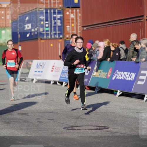 03.10.2025 - Köhlbrandbrückenlauf Michael Burmester http://msf.ph/oto/8993620 03.10.2025 09:54:59 Ziel 1268, 3083, 3152, 3193, 3288, 3490, 3628, 3715, 3720 meine-sportfotos.de