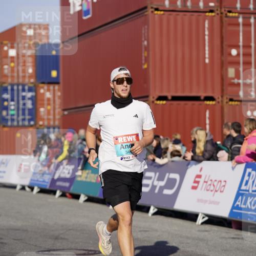 03.10.2025 - Köhlbrandbrückenlauf Michael Burmester http://msf.ph/oto/8994126 03.10.2025 09:55:49 Ziel 1020, 1028, 1224, 3007, 3181, 3494 meine-sportfotos.de