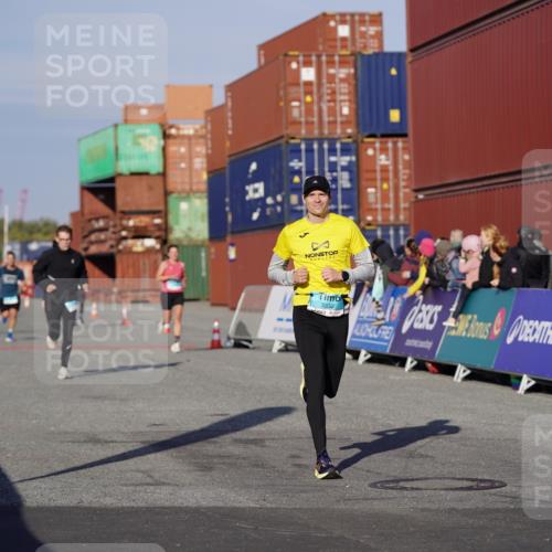 03.10.2025 - Köhlbrandbrückenlauf Michael Burmester http://msf.ph/oto/8994185 03.10.2025 09:55:56 Ziel 1020, 1036, 1095, 1224, 3143, 3181, 3332 meine-sportfotos.de