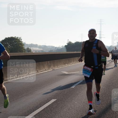 03.10.2025 - Köhlbrandbrückenlauf Fabian Wolf http://msf.ph/oto/8995847 03.10.2025 09:12:06 Position 3 3304, 3463 meine-sportfotos.de