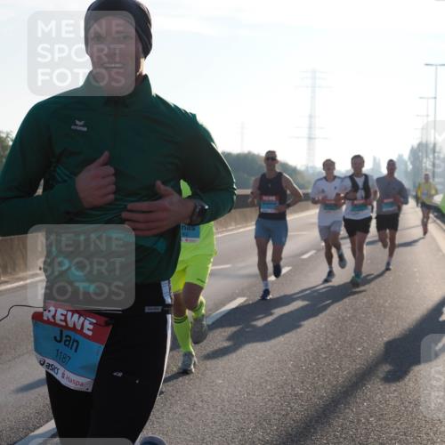 03.10.2025 - Köhlbrandbrückenlauf Fabian Wolf http://msf.ph/oto/8996051 03.10.2025 09:12:21 Position 3 1187, 82 meine-sportfotos.de