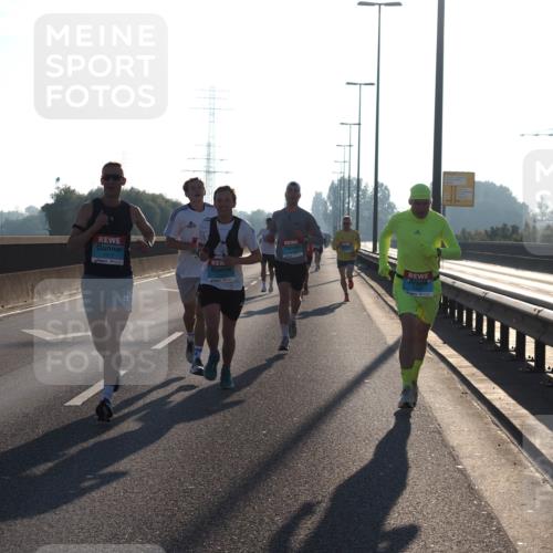 03.10.2025 - Köhlbrandbrückenlauf Fabian Wolf http://msf.ph/oto/8996056 03.10.2025 09:12:22 Position 3 1017, 3460 meine-sportfotos.de