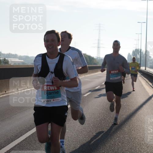 03.10.2025 - Köhlbrandbrückenlauf Fabian Wolf http://msf.ph/oto/8996100 03.10.2025 09:12:24 Position 3 3153, 1174 meine-sportfotos.de