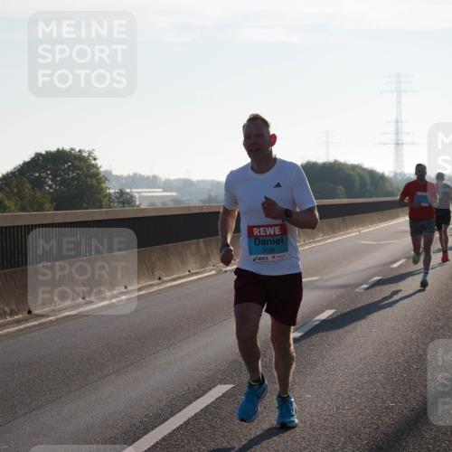 03.10.2025 - Köhlbrandbrückenlauf Fabian Wolf http://msf.ph/oto/8996296 03.10.2025 09:12:48 Position 3 3086 meine-sportfotos.de