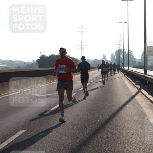 03.10.2025 - Köhlbrandbrückenlauf Fabian Wolf http://msf.ph/oto/8996304 03.10.2025 09:12:50 Position 3 2402 meine-sportfotos.de