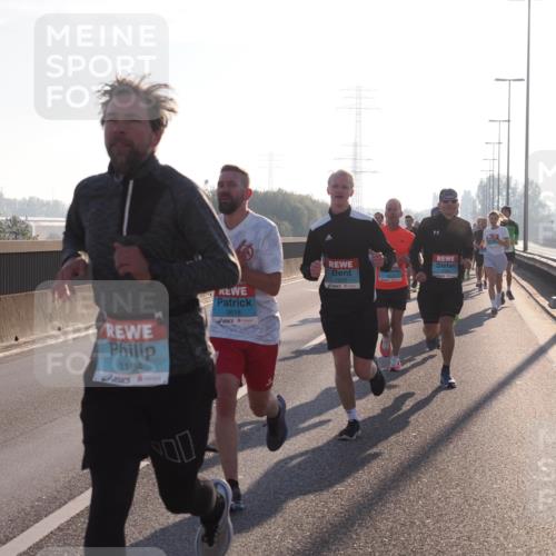 03.10.2025 - Köhlbrandbrückenlauf Fabian Wolf http://msf.ph/oto/8996506 03.10.2025 09:13:04 Position 3 1184, 3618, 1029, 1034 meine-sportfotos.de