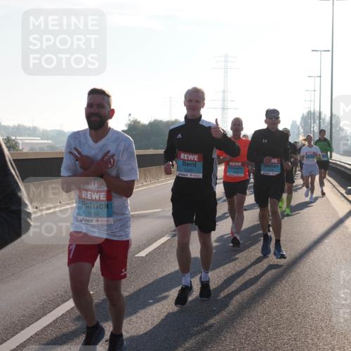 03.10.2025 - Köhlbrandbrückenlauf Fabian Wolf http://msf.ph/oto/8996516 03.10.2025 09:13:05 Position 3 3618, 1029, 1012, 1034 meine-sportfotos.de