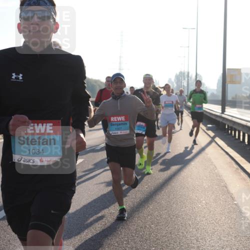 03.10.2025 - Köhlbrandbrückenlauf Fabian Wolf http://msf.ph/oto/8996563 03.10.2025 09:13:07 Position 3 1034, 1007 meine-sportfotos.de