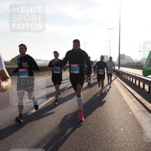 03.10.2025 - Köhlbrandbrückenlauf Fabian Wolf http://msf.ph/oto/8996633 03.10.2025 09:13:11 Position 3 3718, 1061, 2701 meine-sportfotos.de