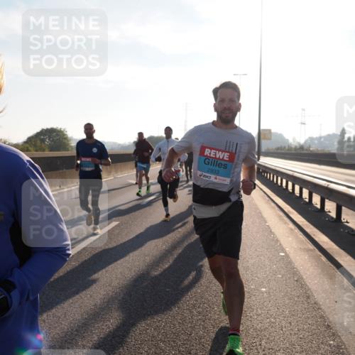 03.10.2025 - Köhlbrandbrückenlauf Fabian Wolf http://msf.ph/oto/8996683 03.10.2025 09:13:15 Position 3 50, 04, 2933 meine-sportfotos.de
