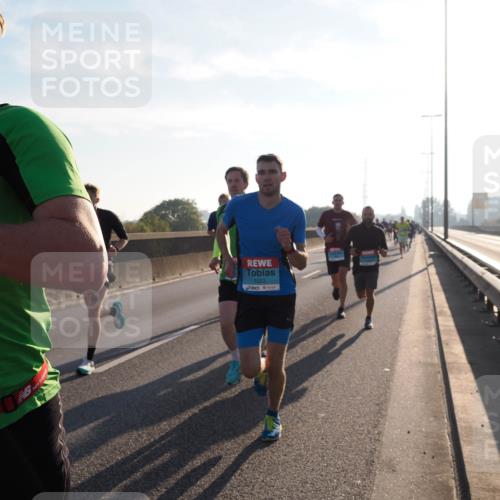 03.10.2025 - Köhlbrandbrückenlauf Fabian Wolf http://msf.ph/oto/8996712 03.10.2025 09:13:20 Position 3 03, 1023 meine-sportfotos.de