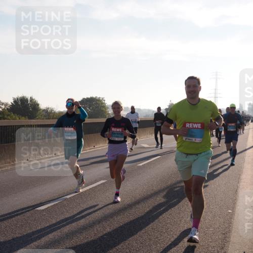 03.10.2025 - Köhlbrandbrückenlauf Fabian Wolf http://msf.ph/oto/8996761 03.10.2025 09:13:26 Position 3 1275, 1086, 3841 meine-sportfotos.de