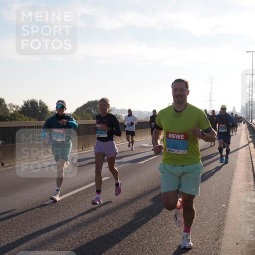 03.10.2025 - Köhlbrandbrückenlauf Fabian Wolf http://msf.ph/oto/8996764 03.10.2025 09:13:26 Position 3 1275, 3841 meine-sportfotos.de