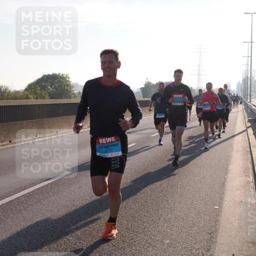 03.10.2025 - Köhlbrandbrückenlauf Fabian Wolf http://msf.ph/oto/8996890 03.10.2025 09:13:40 Position 3 3628, 3763 meine-sportfotos.de